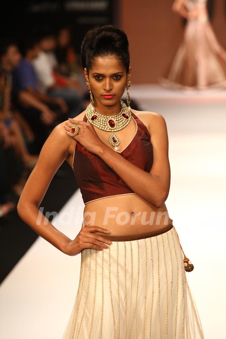 Jewels by Preeti's show on Day 2 at IIJW 2012