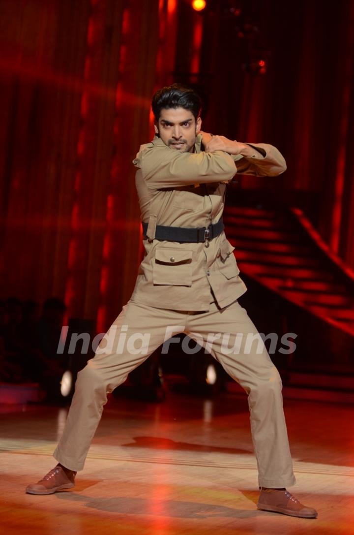 Gurmeet Choudhary performing Desh Bakti Act on Jhalak Dikhla Jaa