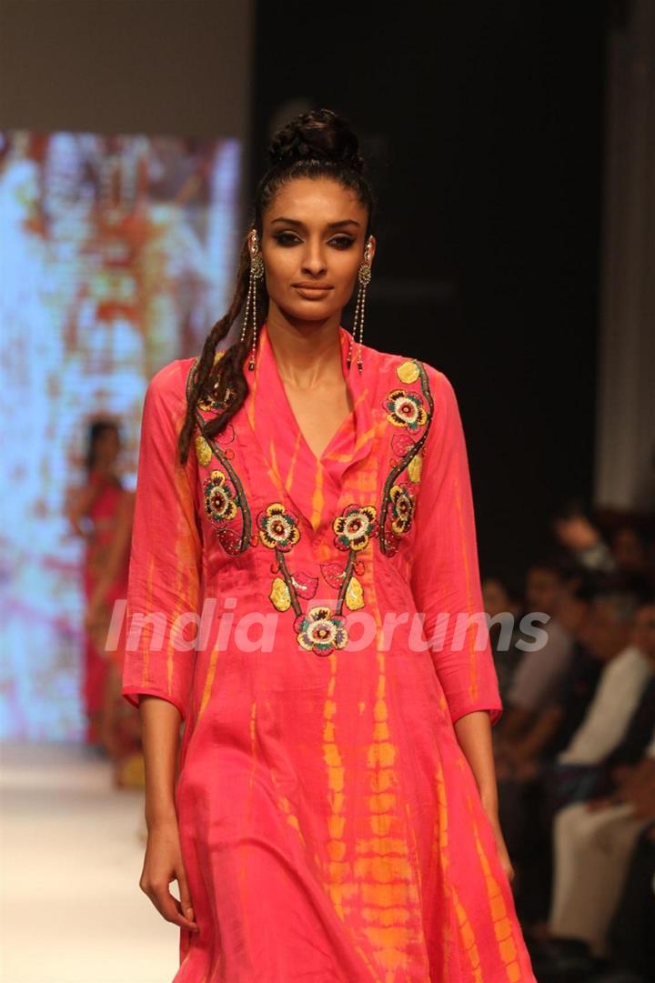 Gitanjali Gems show on Day 4 of IIJW 2012