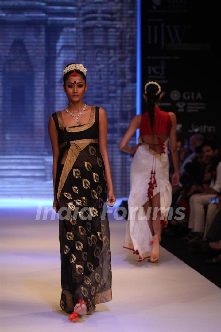 Gitanjali Gems show on Day 4 of IIJW 2012