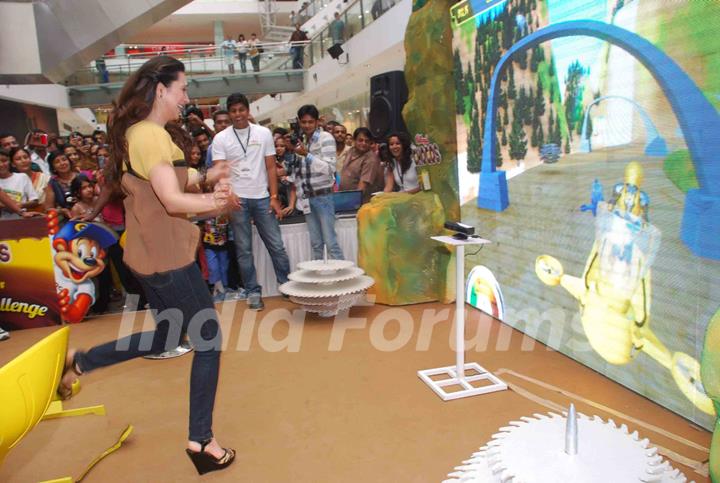 Brand ambassador of Kellogg's Chocos, Karisma Kapoor at the launch of 'Augmented Reality Game' in Oberoi Mall, Mumbai. .