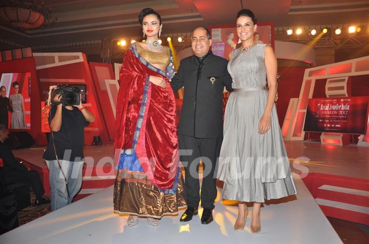 Neha Dhupia at Gemfields' & Rio Tinto's Retail Jeweller India Awards 2012