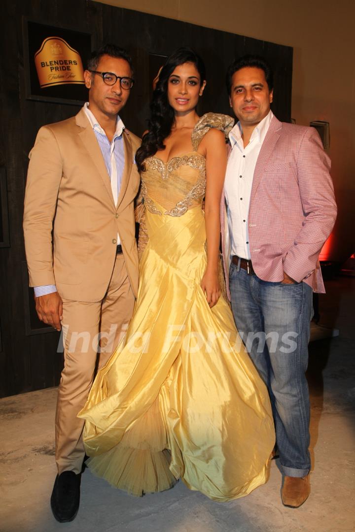 Shantanu and Nikhl with Sarah Jane Dias at Blenders Pride Fashion Tour 2012