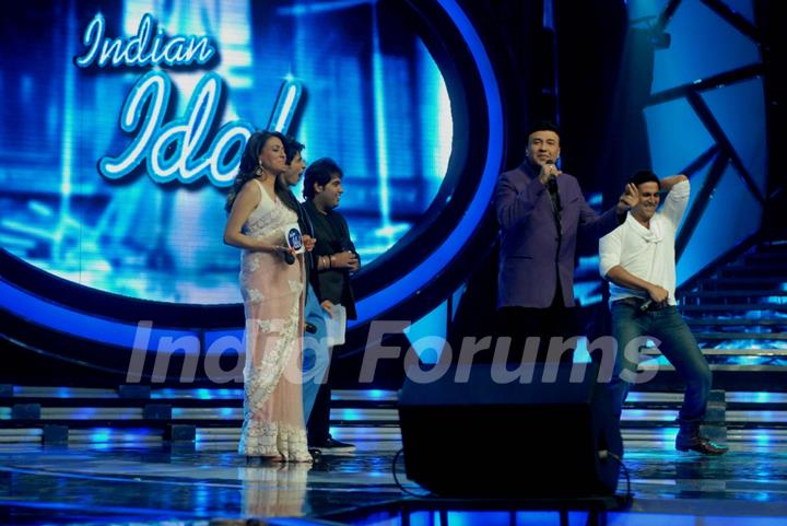 Akshay Kumar, Anu Malik at Music launch Of OMG Oh My God! On Indian Idol