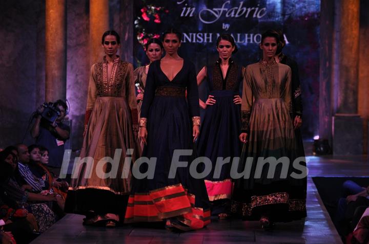 Celebs at Mijjwan Sonnets in Fabric Fashion Show