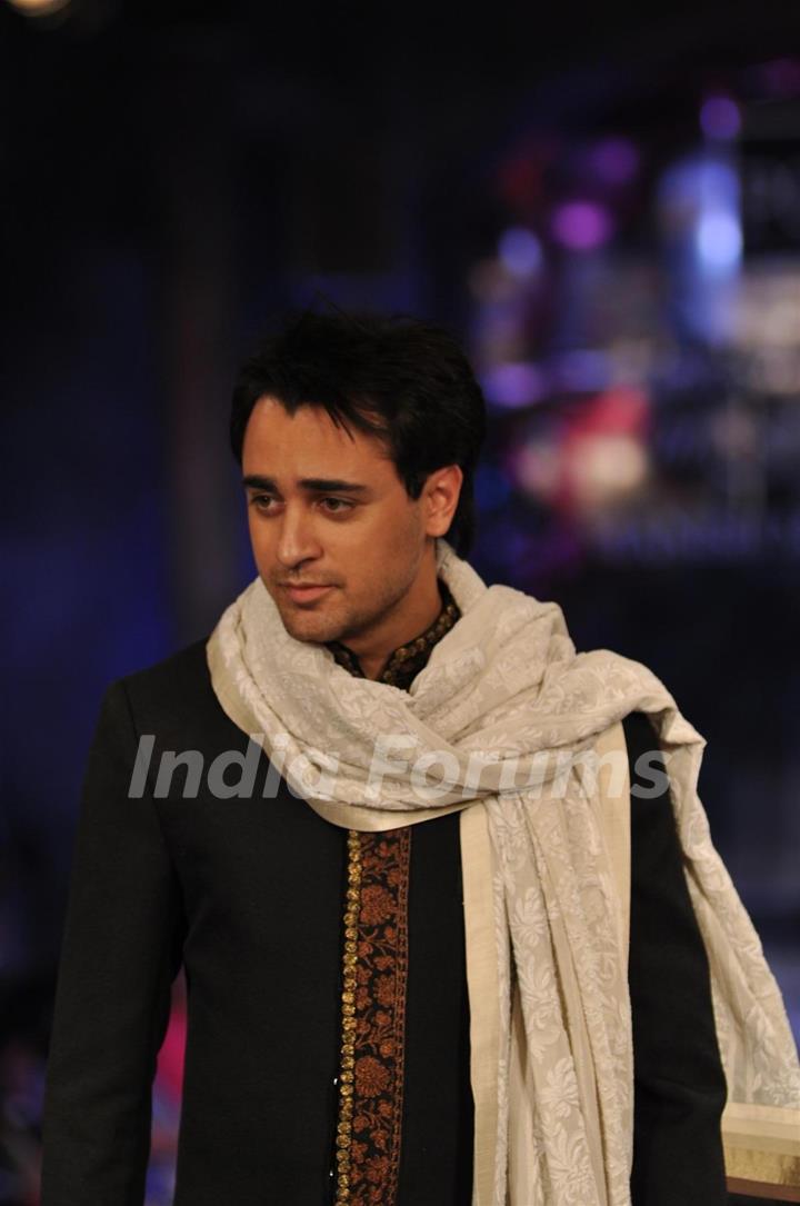 Celebs at Mijjwan Sonnets in Fabric Fashion Show