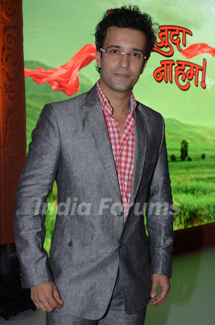 Aamir Ali as Dr.Anirrudh in Hongey Judaa Na Hum