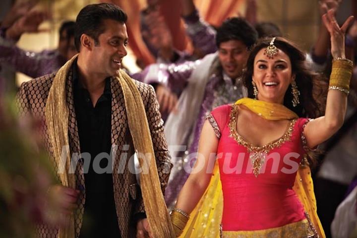 Preity Zinta and Salman Khan in Ishkq In Paris