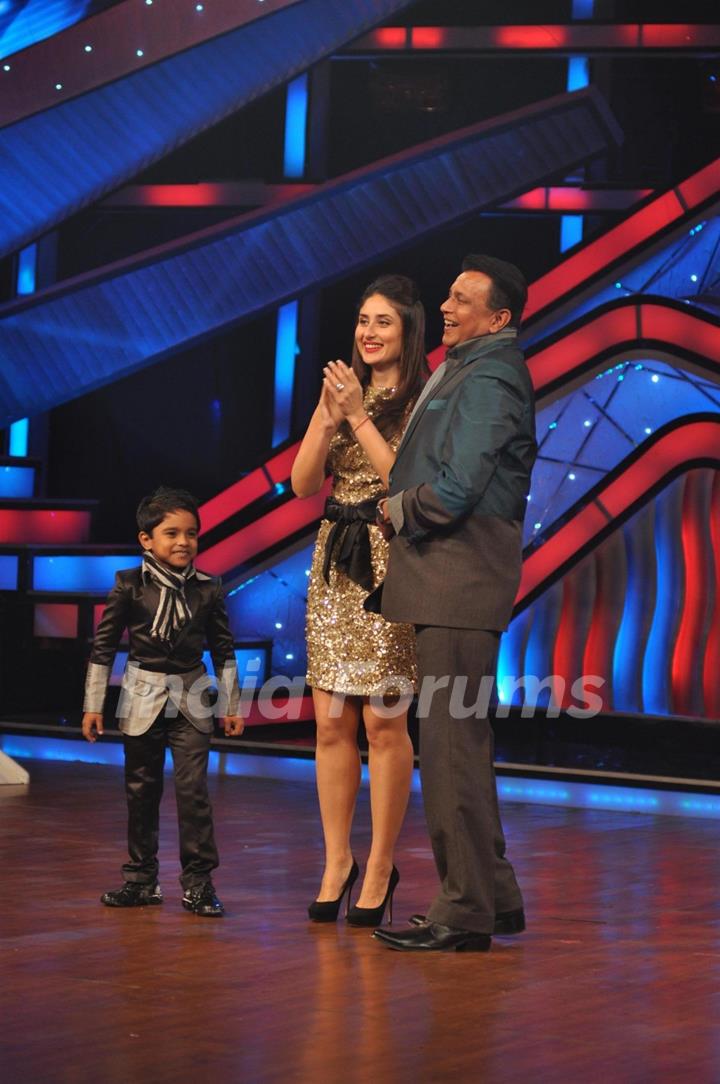 Kareena Kapoor and Mithun Chakraborty  promoting Heroine on The Sets of Dance India Dance