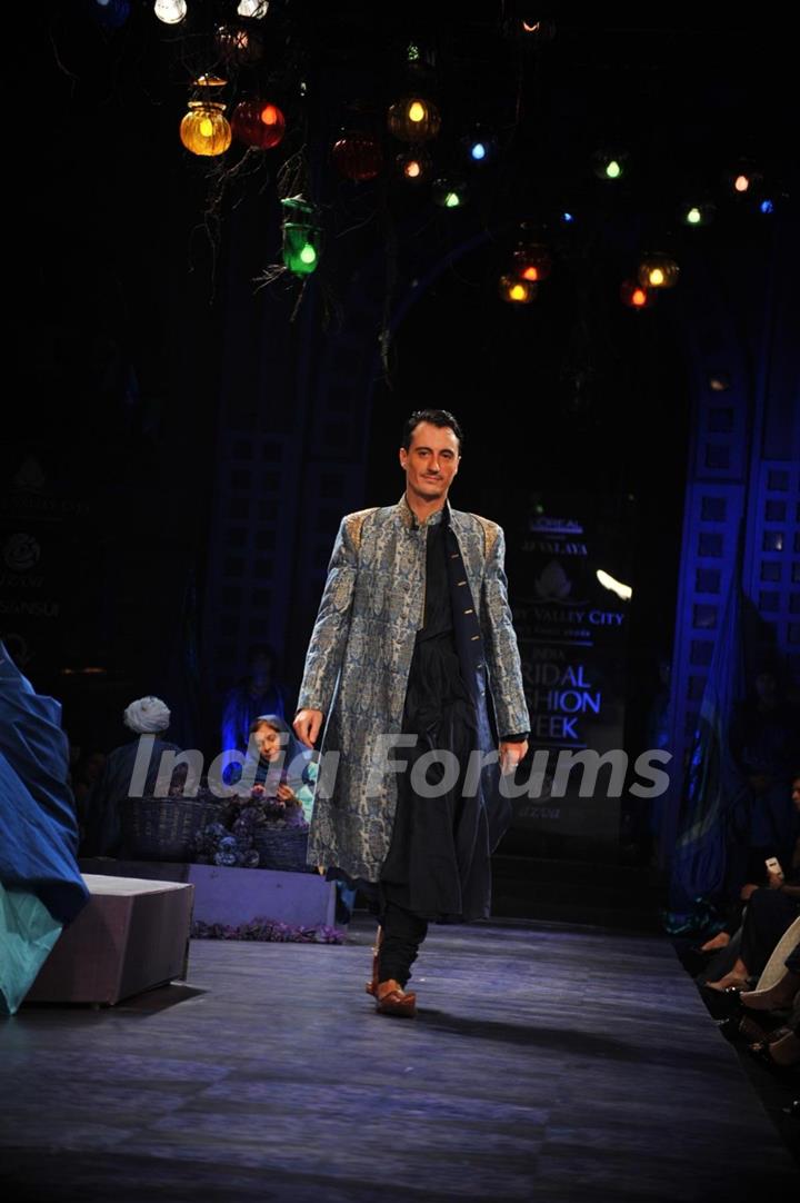 JJ Valaya during the Grand Finale of India Bridal Fashion Week 2012