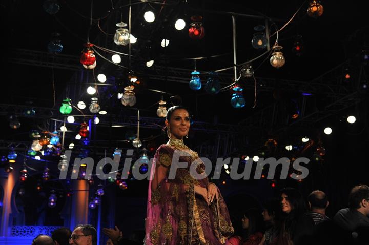 JJ Valaya during the Grand Finale of India Bridal Fashion Week 2012