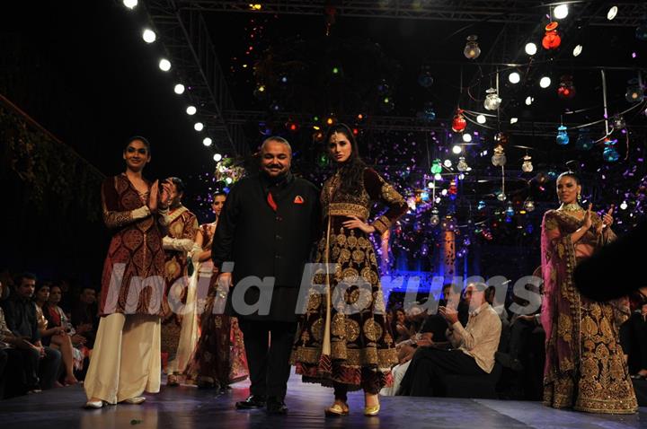 JJ Valaya during the Grand Finale of India Bridal Fashion Week 2012