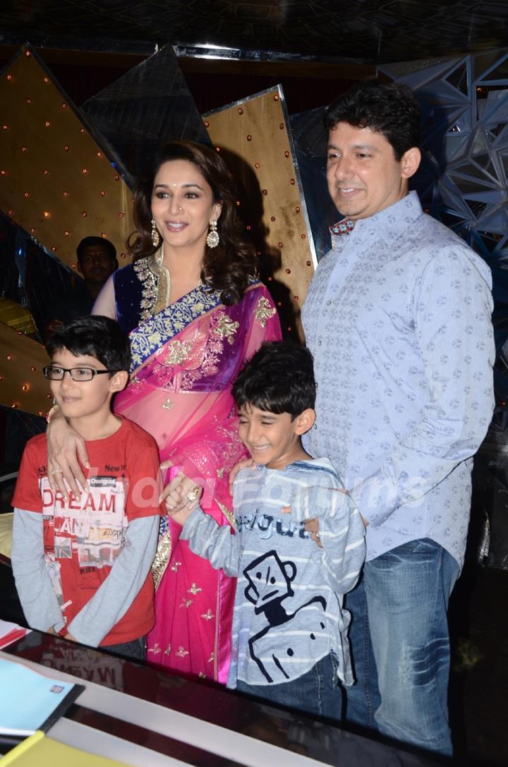 Madhuri Dixit with her husband Dr Sriram Nene and kids on the sets of Jhalak Dikhhla Jaa