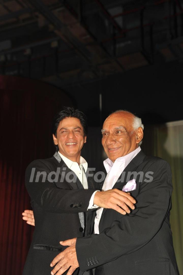 Yash Raj Chopra celebrating  his 81st birthday with Shah Rukh Khana