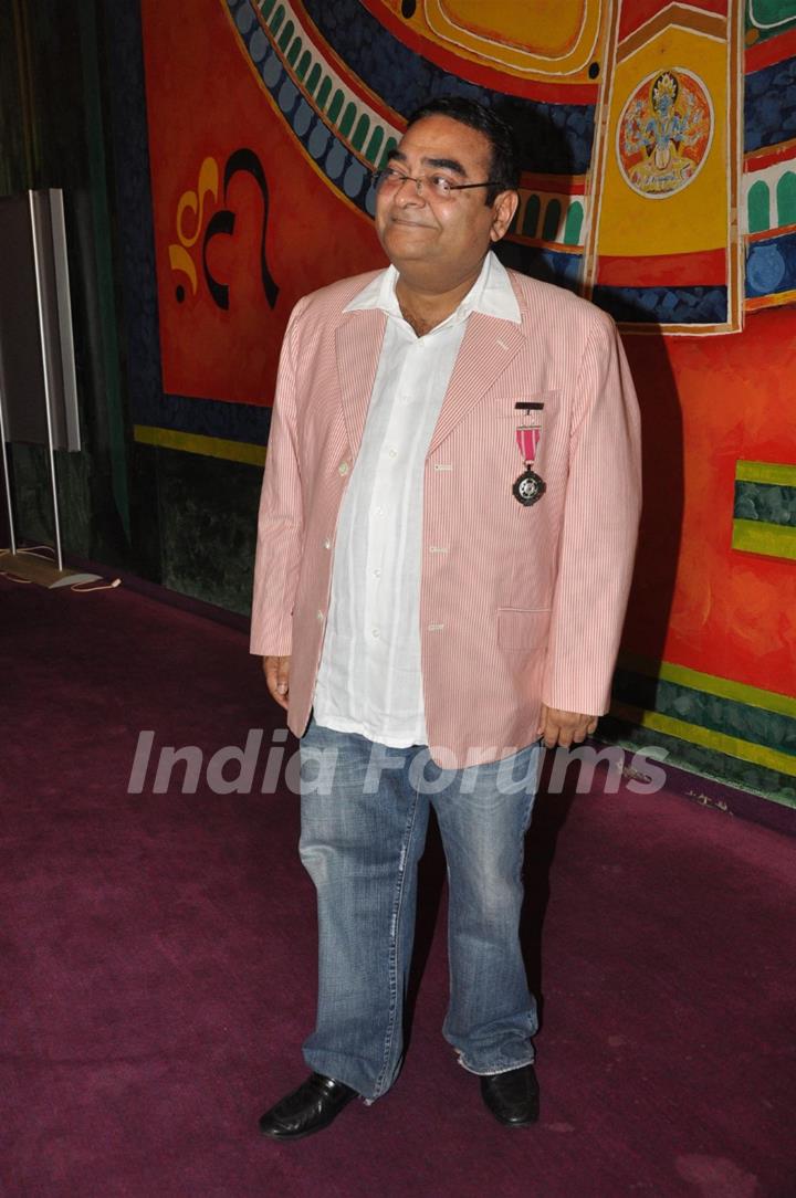 Dr Mukesh Batra at Dr Batra's Positive Health Awards 2012 at NCPA Auditorium in Mumbai (Photo: IANS/Sanjay)