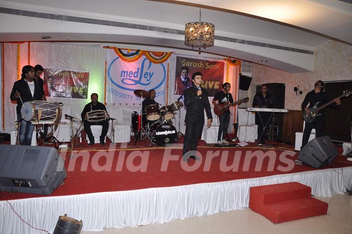 Celebs at Sarosh Sami live music concert at Club Millennium in Mumbai.