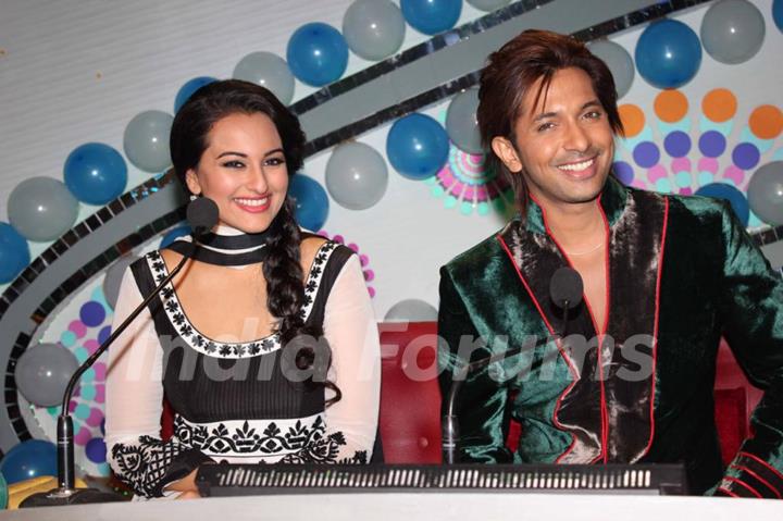 Bollywood celebrities Sonakshi Sinha with Terence Lewis on the sets of Hindustan Ke Hunarbaaz in Mumbai.