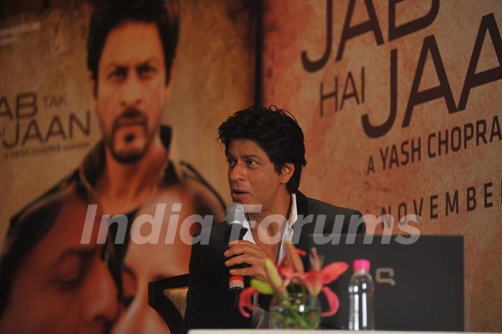 Shah Rukh Khan in video conferencing with Katrina Kaif launches song of film Jab Tak Hai Jaan
