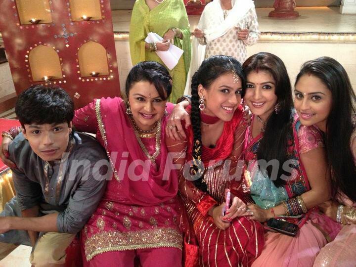 Gaurav, Nia and Krystle with cast