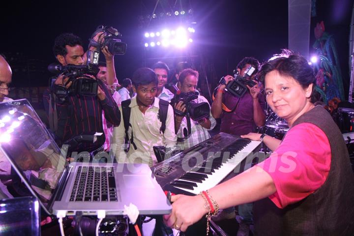 Falguni Pathak grand rehearsal for upcoming Navratri Festival