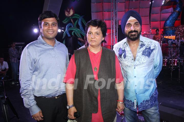 Falguni Pathak grand rehearsal for upcoming Navratri Festival