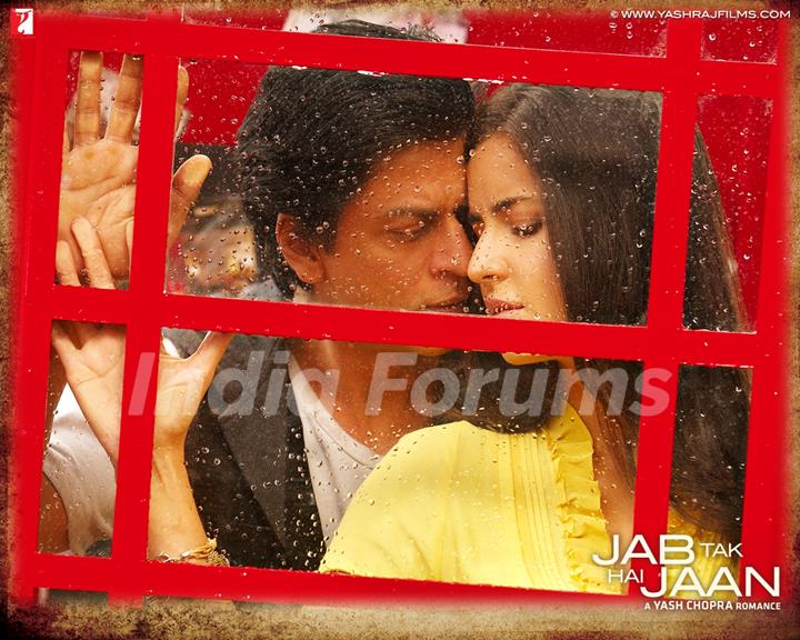 Shah Rukh Khan and Katrina Kaif in Jab Tak Hai Jaan