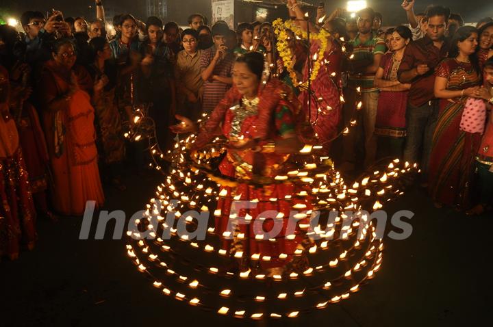 1151 Diya’s at “O” Mega Dandiya 2012 opened with Flying Colors