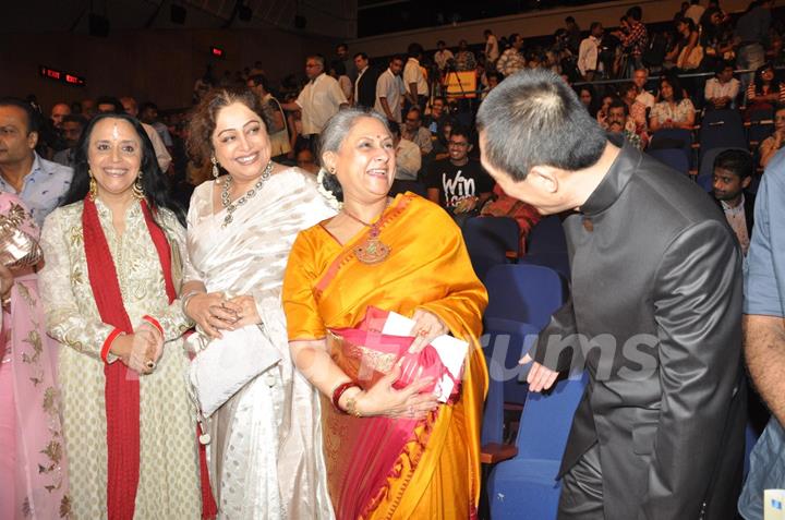 Ila Arun, Kirron Kher, Jaya Bachchan, Zhang Yimou at Opening ceremony of 14th Mumbai Film Festival