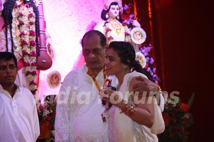 Kajol visits North Bombay's Sarbojanin Durga Puja