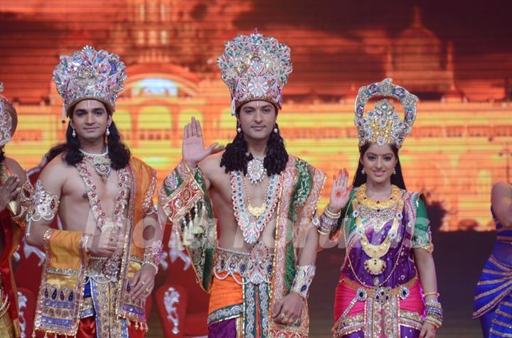 Vishal Singh, Anas Rashid and Deepika Singh at the legend of Diwali with Star Parivaar