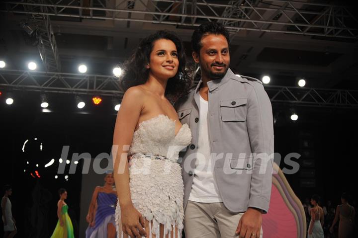 Kangna Ranaut with Gavin Miguel at 8th Edition of Seagram’s Blenders Pride Fashion Tour 2012