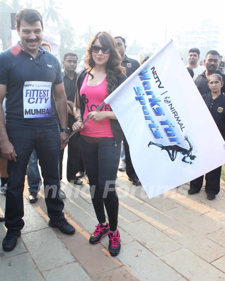 Bipasha Basu Flag Off Ndtv Marathon