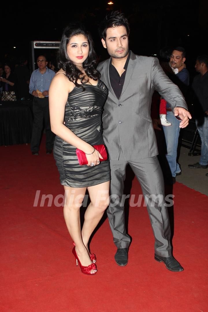 Vivian Dsena with girlfriend Vahbiz Dorabjee at ITA Awards 2012