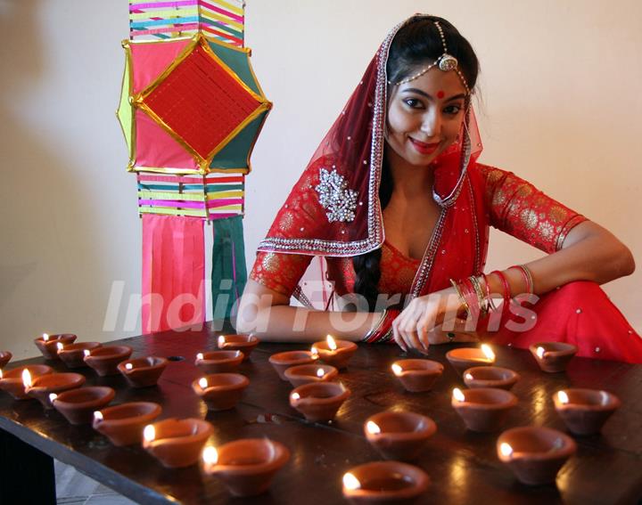 Anangsha Biswas special photo shoot of Diwali celebrations with fire crackers in Mumbai