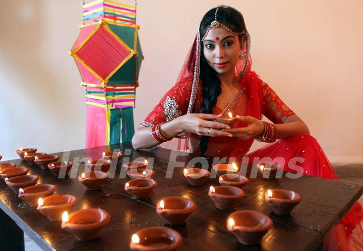 Anangsha Biswas special photo shoot of Diwali celebrations with fire crackers in Mumbai