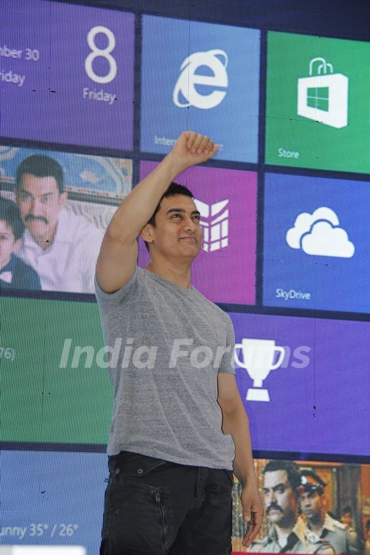 Aamir Khan promotes film Talaash with Microsoft Windows 8