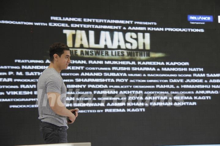 Aamir Khan promotes film Talaash with Microsoft Windows 8