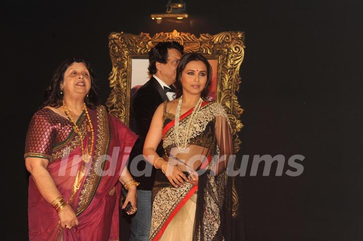 Rani Mukherjee with mother Krishna Mukherjee at Red Carpet for premier of film Jab Tak Hai Jaan