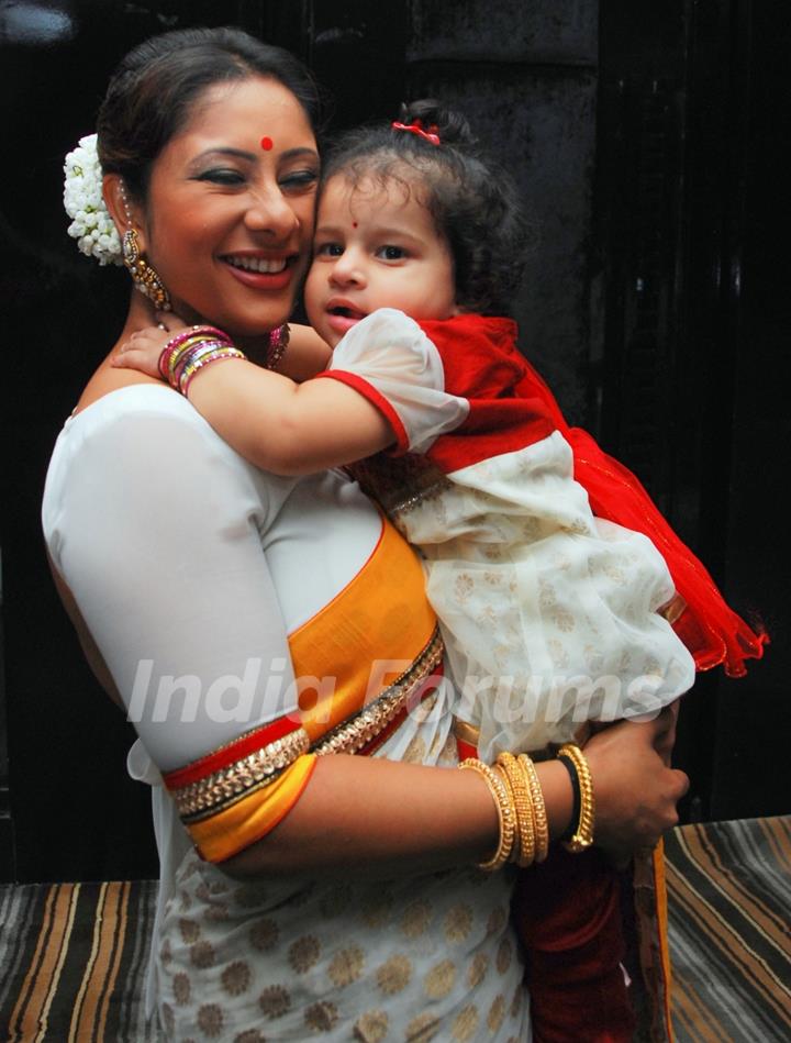 Sai Deodhar with her daughter at launch of their Production house Thoughtrain Entertainment