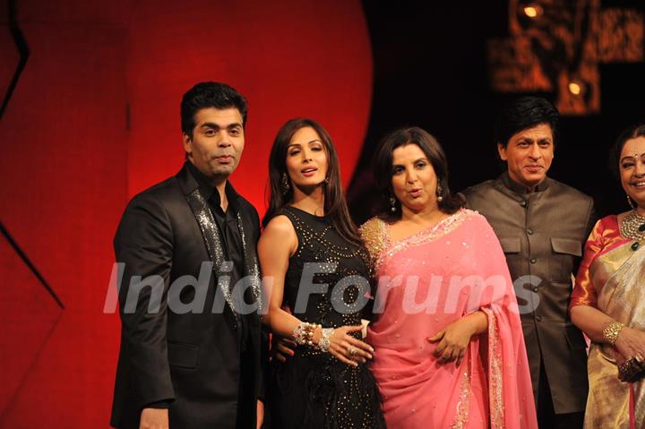 Karan, Malaika, Farah, Shahrukh & Kirron at India's Got Talent to promote Jab Tak Hai Jaan