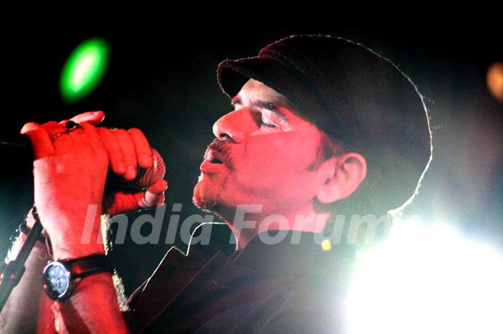 Mohit Chauhan Live at the Qutub Festival,in New Delhi