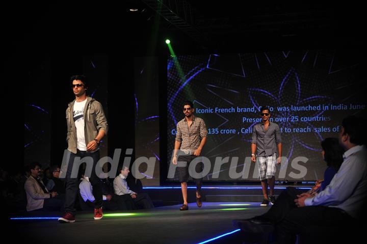 'Live Fashionably' Fashion Show