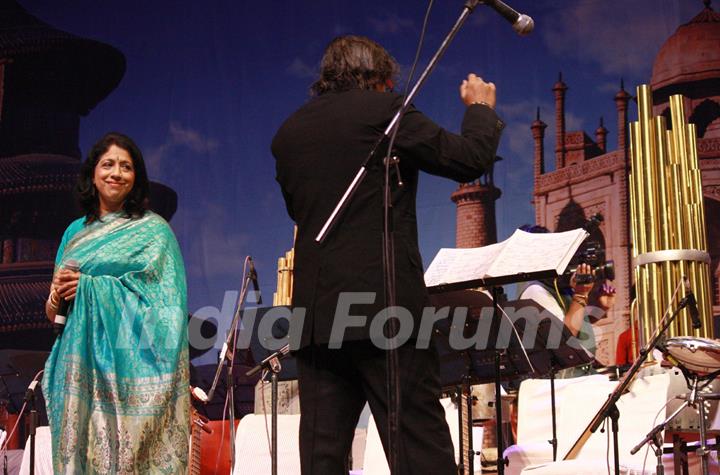 Singer Kavita Krishnamurthy at the ''The India - China Music Festival 2012''