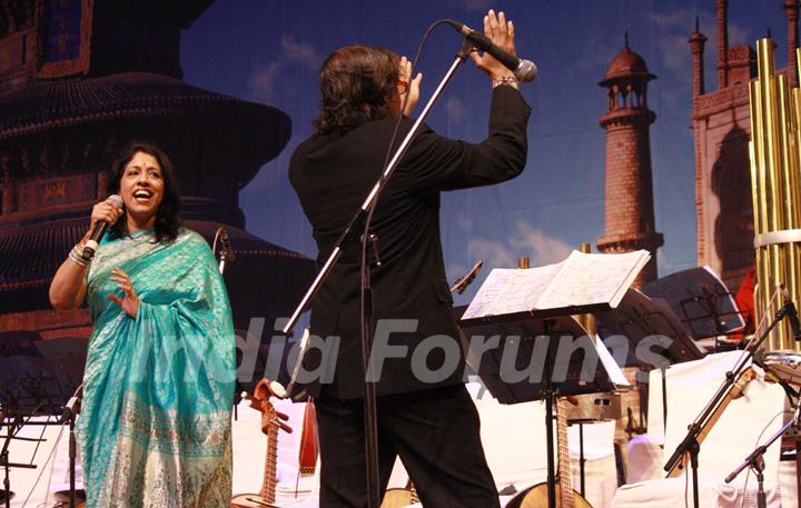 Singer Kavita Krishnamurthy at the ''The India - China Music Festival 2012''