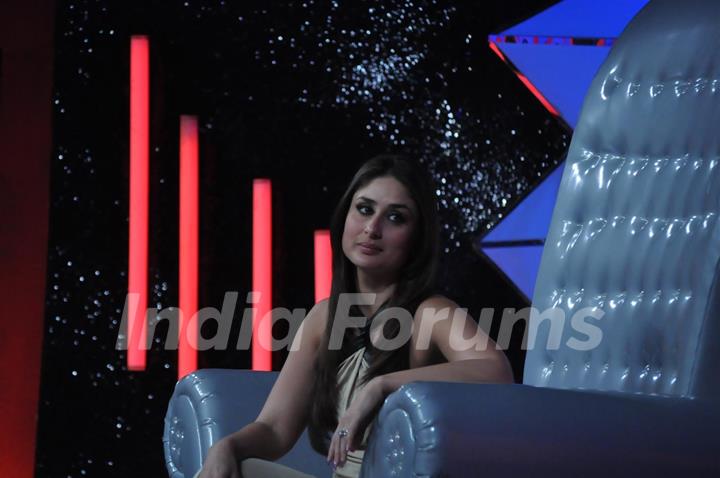 Kareena Kapoor promoting Dabbang 2 on the sets of Big Boss 6