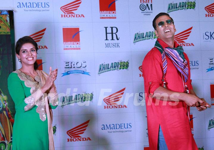 Akshay Kumar and Asin at a promotional event of  their  film ''Khiladi 786''