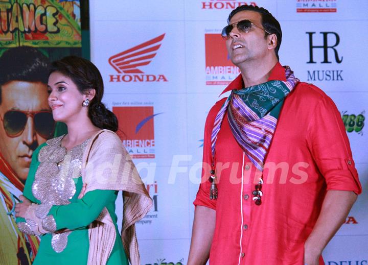 Akshay Kumar and Asin at a promotional event of  their  film ''Khiladi 786''