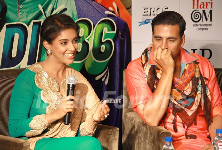 Akshay Kumar and Asin at a press conference for the  film ''Khiladi 786''