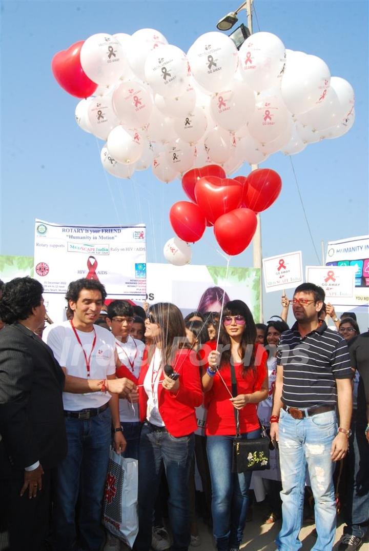 Rakhi Sawant joins to support the cause of HIV/AIDS awreness rally of Dr. Sunita Dube