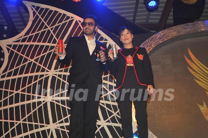 Mary Kom & Raj Kundra launch SFL deo